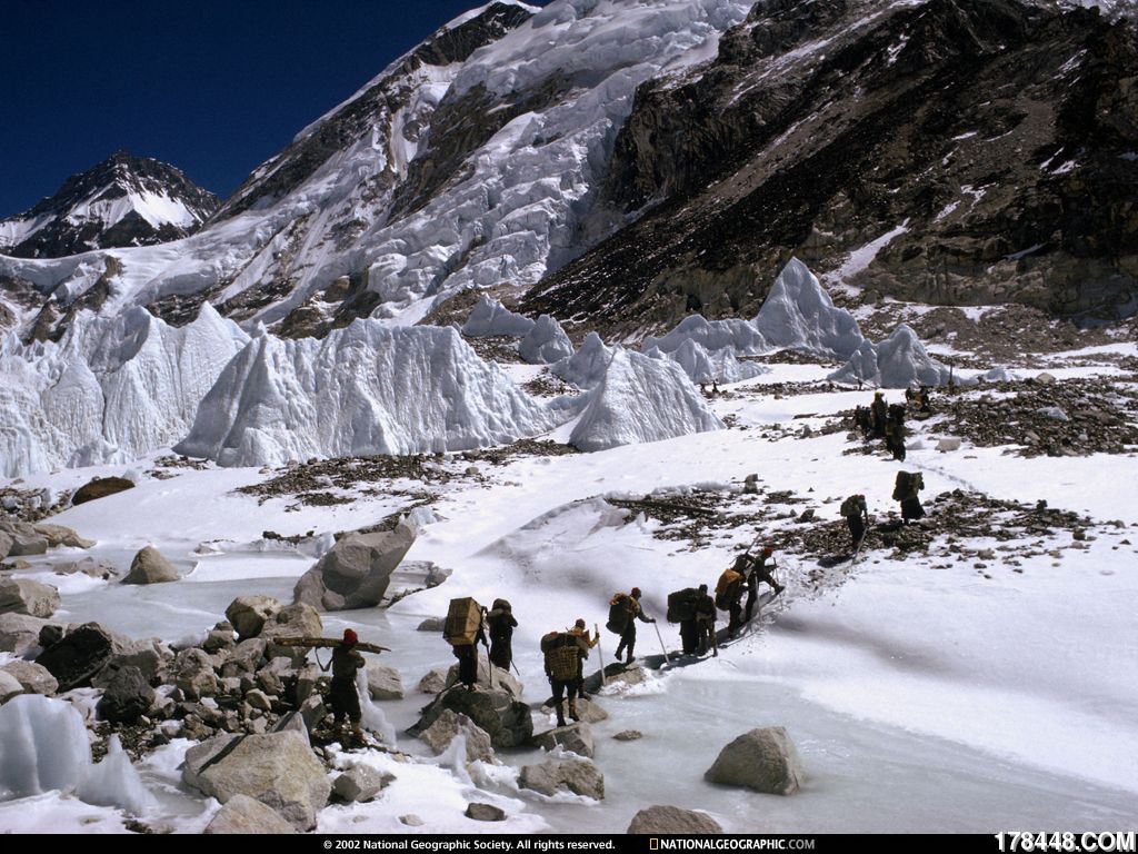 everest-ascent-32933-lw.jpg