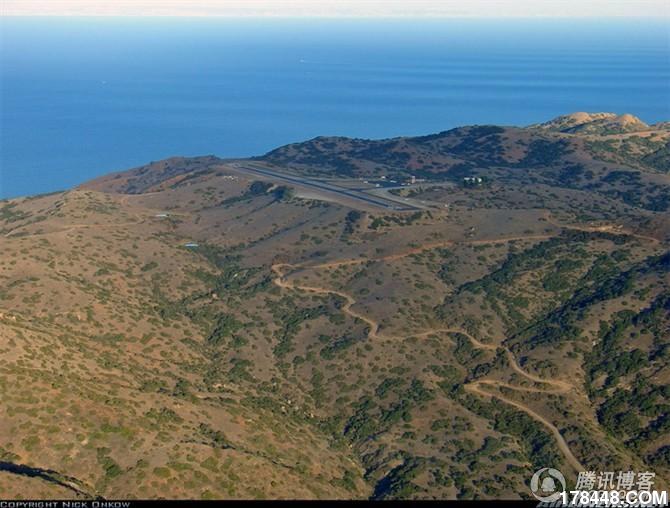 美国加州一处高山机场。该机场离海面近500米.jpg