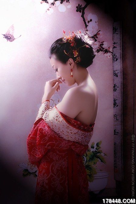 美女出浴2.jpg