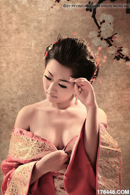 美女出浴3.jpg