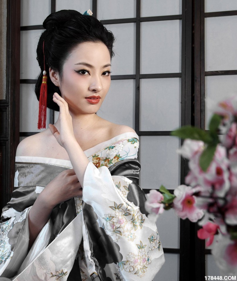 美女出浴9.jpg