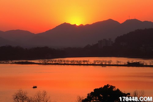 022浙江杭州西湖夕照